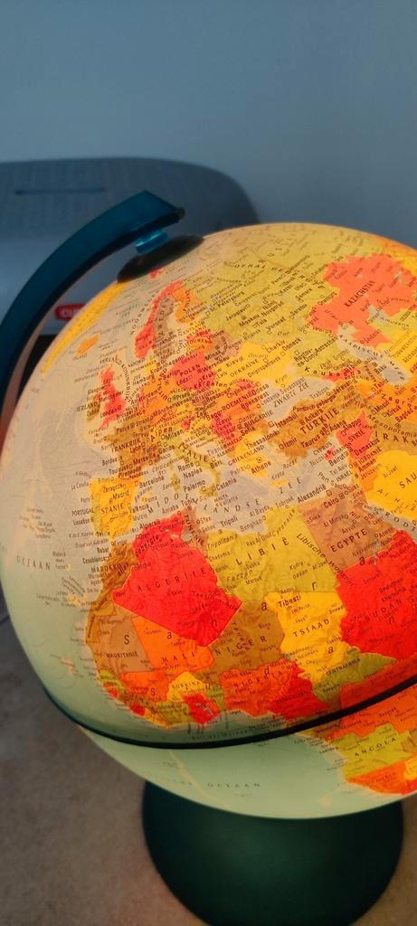 Verlichte Globe - Wereldbol Lamp, Huis en Inrichting, Woonaccessoires | Wereldbollen, Zo goed als nieuw, Interactief, Verlicht