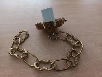 Lampfitting met goudkleurige decoratieve ketting  beschikbaar voor biedingen