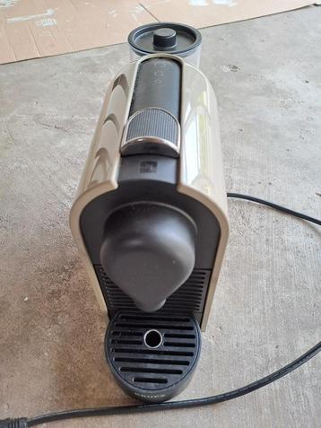 Krups Nespresso koffiemachine type XN250 (Kapot) beschikbaar voor biedingen