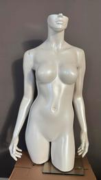 Vrouwenbuste voor kledingpresentatie, Ophalen, Gebruikt