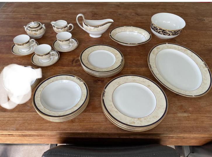 Wedgwood bone china cornucopia servies 6 persoons, Huis en Inrichting, Keuken | Servies, Zo goed als nieuw, Compleet servies, Wedgwood