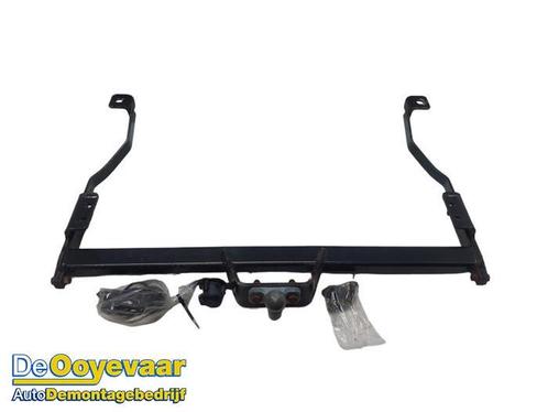 Trekhaak van een Opel Vivaro (Vivaro 14-), Auto-onderdelen, Ophanging en Onderstel, Opel, Gebruikt, 3 maanden garantie, Ophalen of Verzenden