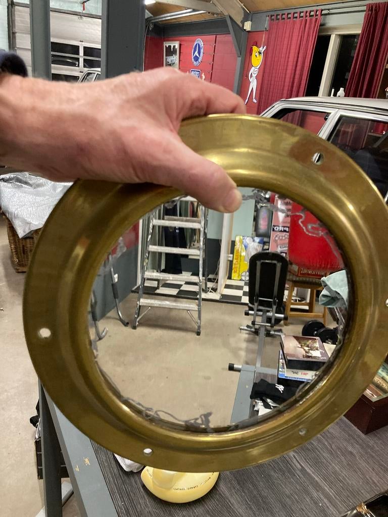 Zware messing spiegel in scheepsraam model, Huis en Inrichting, Woonaccessoires | Spiegels, Ophalen, Minder dan 50 cm, Gebruikt