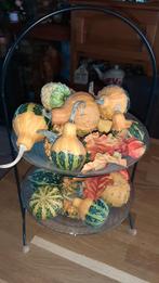 Leuk etagere met sierappels, Ophalen, Zo goed als nieuw