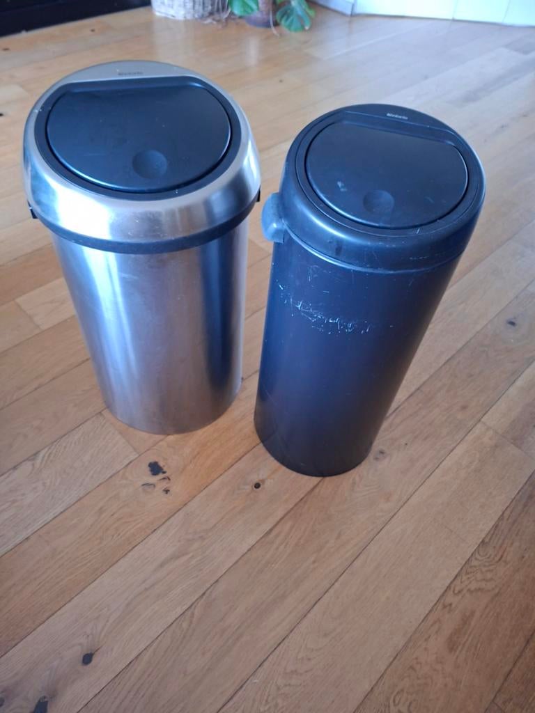 2 x Brabantia Soft Touch Bin. Zwarte 25-30L RVS 60L, Ophalen, Gebruikt, 50 tot 75 cm, 40 liter of meer