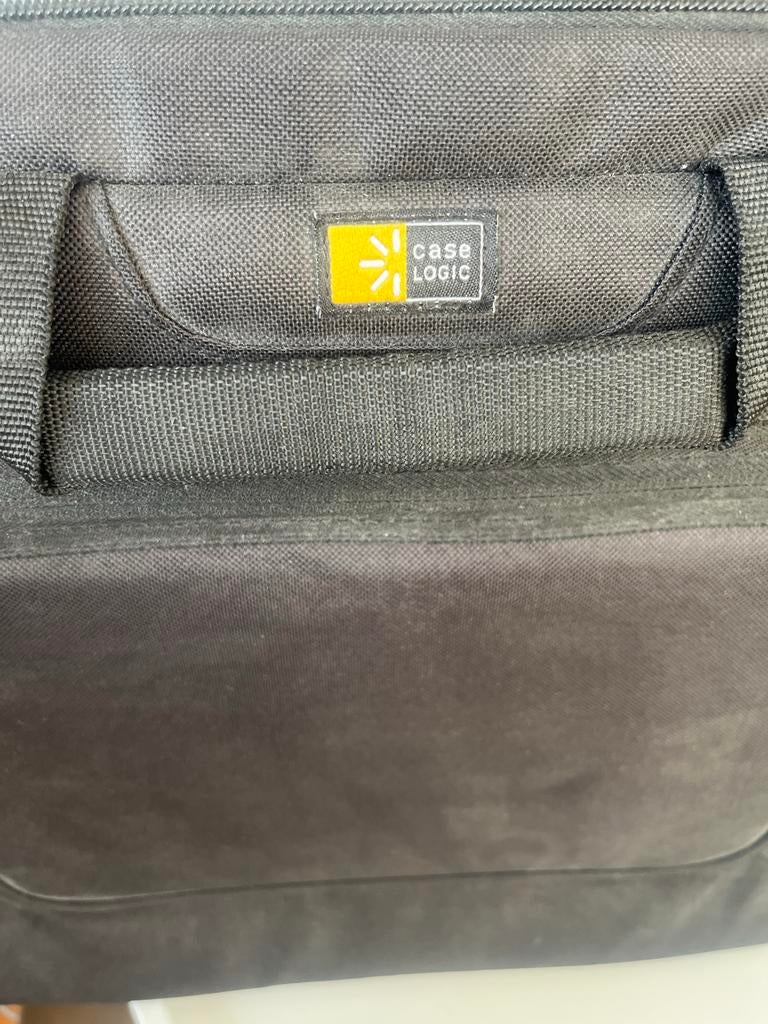 Case Logic Laptop Tas - 15 inch, Computers en Software, Laptophoezen, Ophalen, 15 inch, Zo goed als nieuw