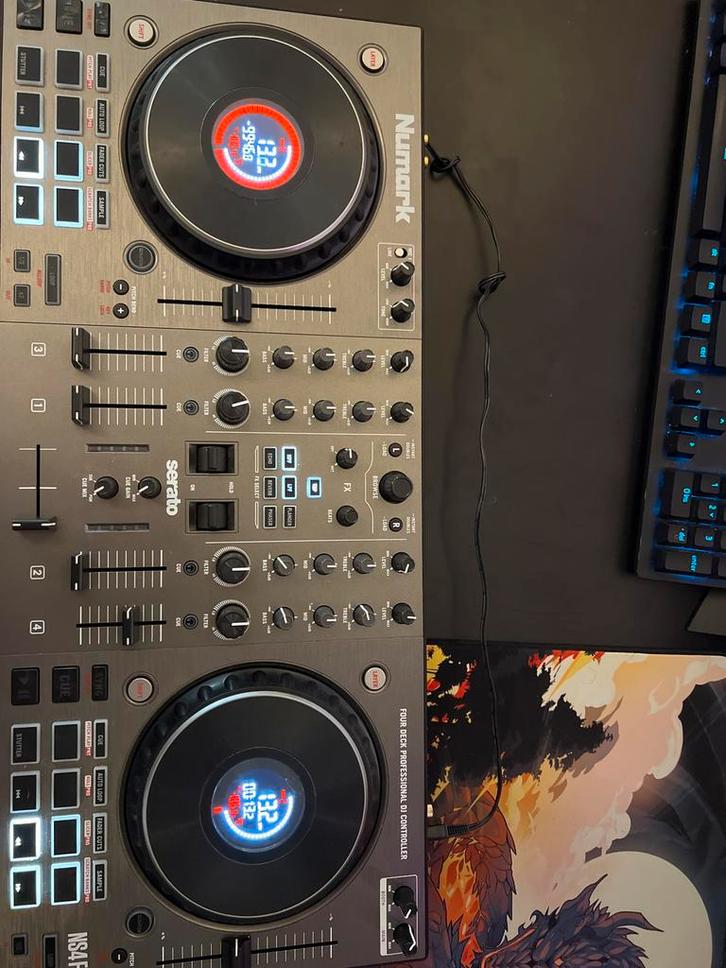 Numark NS4FX 4-Deck DJ Controller - Professioneel!, Muziek en Instrumenten, Dj-sets en Draaitafels, Zo goed als nieuw, Dj-set