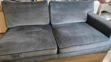 Twee zits Bank, decorstuk, donkerblauw, A-meubel zgan