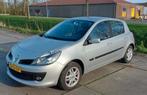 Renault Clio 1.2 16V 75 Pk Auth 5-DRS 2006 Airco Nap Lmv, Auto's, Renault, Origineel Nederlands, Te koop, Zilver of Grijs, 5 stoelen