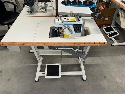 Industriële lockmachine overlock jack c5t dubbel transport, Hobby en Vrije tijd, Naaimachines en Toebehoren, Nieuw, Lockmachine