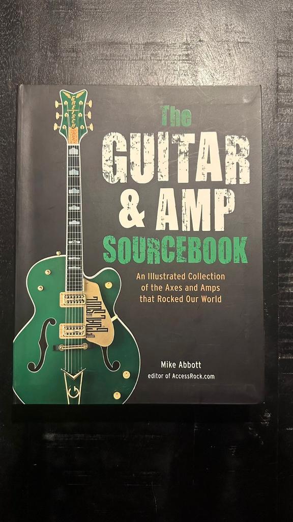 The guitar & amp sourcebook - Mike Abbott, Boeken, Muziek, Gelezen, Artiest, Ophalen of Verzenden