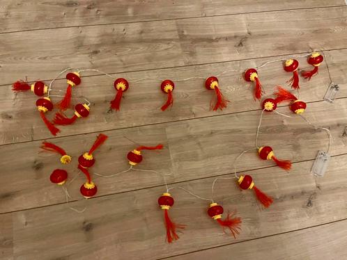 2 slingers chinese lampionnetjes met lichtjes zgan, Hobby en Vrije tijd, Feestartikelen, Zo goed als nieuw, Versiering, Verjaardag