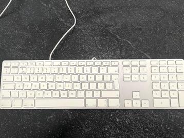 Apple USB Keyboard with Numpad (keyboard)
