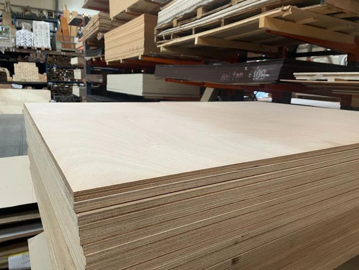 Multiplex Watervast Okoume, 154 x 117cm, 12mm, €25,- inc btw, Doe-het-zelf en Verbouw, Platen en Panelen, Nieuw, Overige materialen