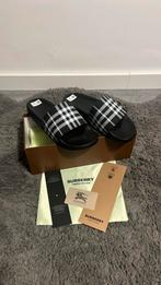 Burberry slippers zwart, Kleding | Heren, Badmode en Zwemkleding, Ophalen of Verzenden, Overige maten, Zwart, Burberry