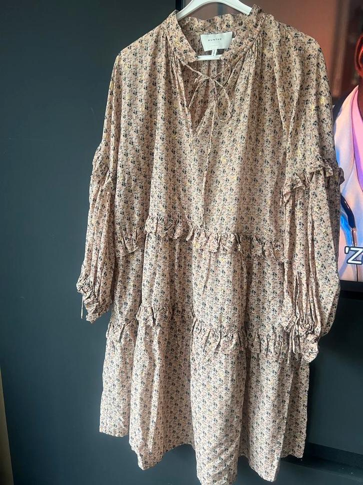 Nieuwe Munthe Jurk Maat 42, Kleding | Dames, Jurken, Nieuw, Maat 42/44 (L), Beige, Boven de knie, Ophalen of Verzenden