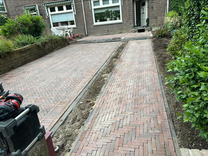 Machine verhuur en tuinaanleg, Diensten en Vakmensen, Tuinmannen en Stratenmakers, Bestrating, Hekwerk of Schuttingen, Tuin- of Vijveraanleg