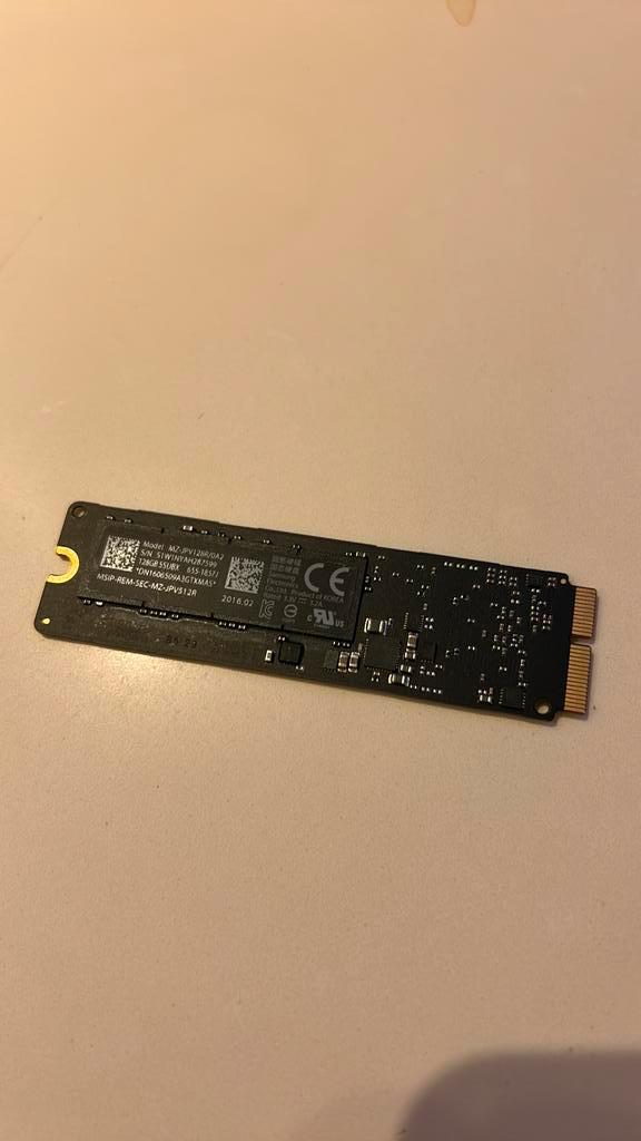 Te koop: originele Apple SSD van Samsung, Computers en Software, Harde schijven, Zo goed als nieuw, Laptop, Ophalen of Verzenden