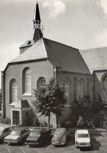 Oldebroek, nh kerk (met VW kever) beschikbaar voor biedingen