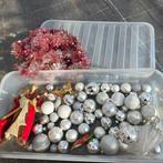 Grote plastic bak met kerstspullen, Diversen, Kerst, Ophalen of Verzenden, Gebruikt