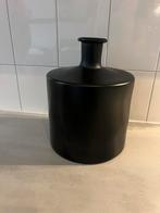 Zwarte vaas - Merk mica - Hoogte 26 cm x Breedte 21 cm, Huis en Inrichting, Zwart, Ophalen of Verzenden, Minder dan 50 cm, Glas
