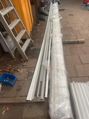 Roestvaststalen hoeklijnen 30x30x3 te koop  beschikbaar voor biedingen