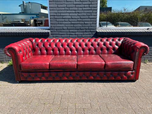 XL Chesterfield bank 4 zit bank oxblood GRATIS BEZORGD, Huis en Inrichting, Banken | Voetenbanken en Poefen, Gebruikt, 125 cm of meer