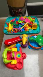 Play-doh klei (14 potjes) en veel vormpjes, Kinderen en Baby's, Gebruikt, Ophalen of Verzenden