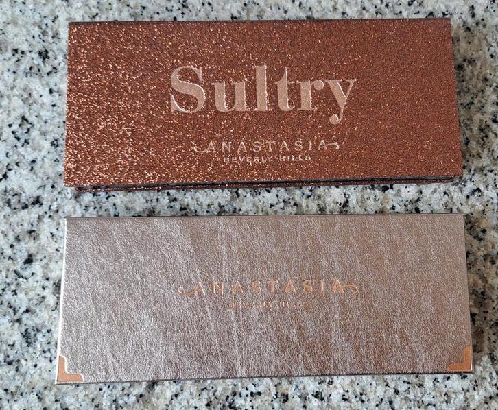 ABH Sultry en Rose Metals oogschaduw palette, Sieraden, Tassen en Uiterlijk, Uiterlijk | Cosmetica en Make-up, Zo goed als nieuw