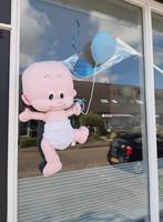 TE HUUR: Geboorte baby met ballon in roze of blauw, Kinderen en Baby's, Ophalen, Zo goed als nieuw