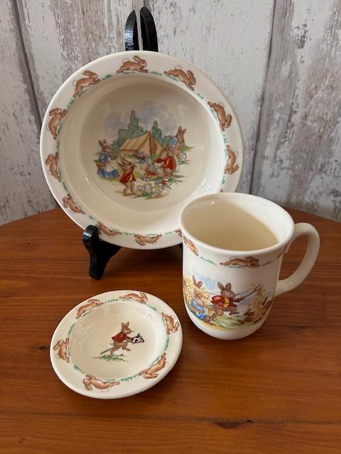 Bunnykins kinder serviesset. 3dlg.( Oud), Antiek en Kunst, Antiek | Servies compleet, Ophalen