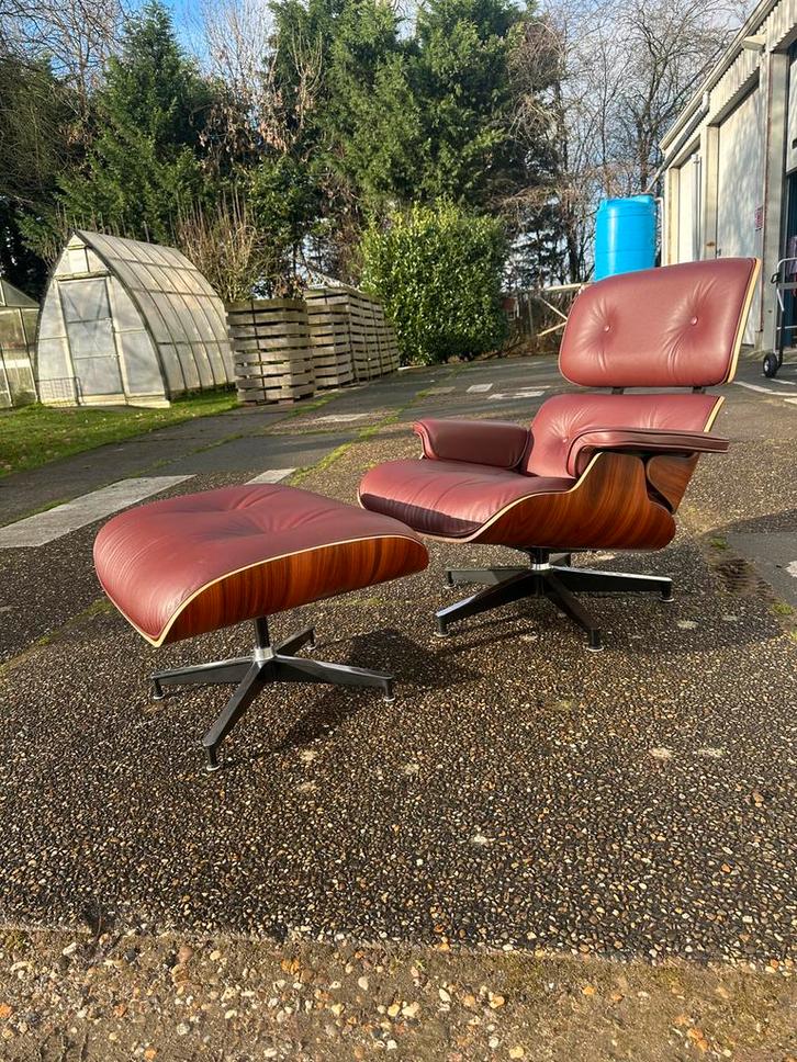 Eames lounge Chair Herman Miller (Vitra, Knoll, Cassina), Huis en Inrichting, Fauteuils, Zo goed als nieuw, Leer, 50 tot 75 cm