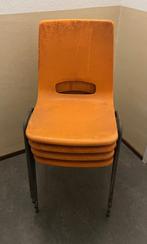 4 x retro vintage stoel meubel keuken kantine oranje, Ophalen, Kunststof, Gebruikt, Overige kleuren