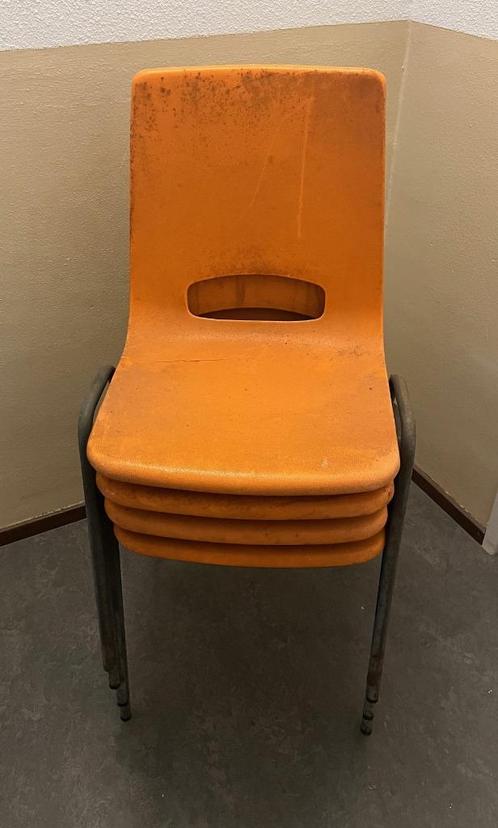 4 x retro vintage stoel meubel keuken kantine oranje, Huis en Inrichting, Stoelen, Gebruikt, Vier, Kunststof, Overige kleuren