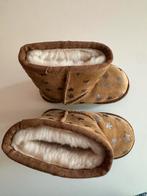 Bruine UGG kinderlaarsjes met sterren - maat 23,5, Ophalen of Verzenden, Gebruikt, Jongetje of Meisje, Laarsjes