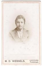 CDV - Vrouw Jurk - Foto Wessels Zierikzee, Verzamelen, Gebruikt, Foto, Ophalen of Verzenden, Voor 1940