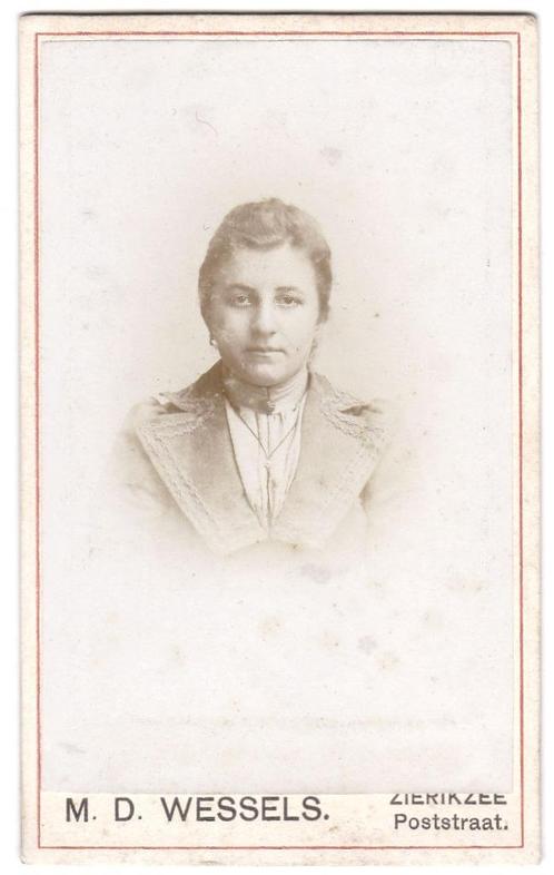 CDV - Vrouw Jurk - Foto Wessels Zierikzee, Verzamelen, Foto's en Prenten, Gebruikt, Foto, Overige onderwerpen, Voor 1940, Ophalen of Verzenden