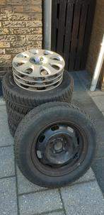 Winterwielen 15 inch Peugeot Citroen met wieldop, Ophalen