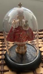 Heilig kindje van Praag, kunststof in stolpje, Antiek en Kunst, Ophalen of Verzenden