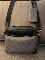 Louis Vuitton - Trio Messenger Bag, Sieraden, Tassen en Uiterlijk, Tassen | Schoudertassen, Ophalen of Verzenden, Zo goed als nieuw