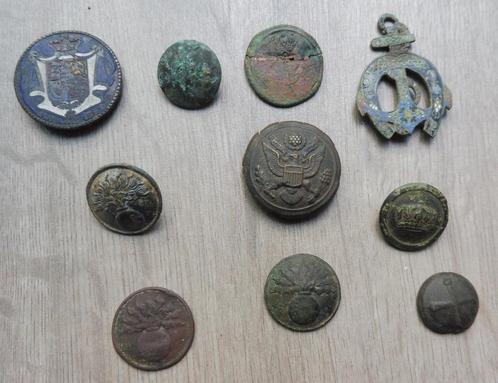 Lot bodemvondsten WO1 (en vroeger) knopen, emblemen etc., Verzamelen, Militaria | Algemeen, Landmacht, Hulzen of Bodemvondsten
