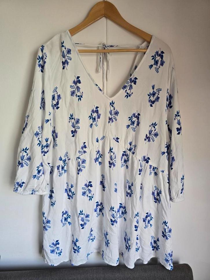 Bodyflirt bloemen top in maat 52, Kleding | Dames, Blouses en Tunieken, Zo goed als nieuw, Maat 46/48 (XL) of groter, Wit, Ophalen of Verzenden