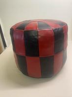 Vintage poef zwart/rood, Huis en Inrichting, Ophalen, Gebruikt, Minder dan 50 cm, Minder dan 50 cm