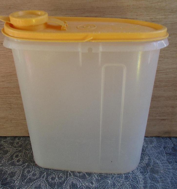 tupperware strooibus /schenkkan met geel deksel, Huis en Inrichting, Keuken | Tupperware, Gebruikt, Bus of Trommel, Geel, Wit