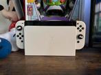 Nintendo Switch OLED – wit | Compleet + veel extra’s, Spelcomputers en Games, Ophalen of Verzenden, Zo goed als nieuw, Met 3 controllers of meer