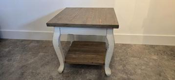 Salontafel  beschikbaar voor biedingen
