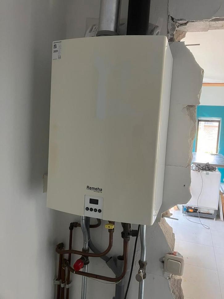 Remeha Avanta 24c CW3, Doe-het-zelf en Verbouw, Verwarming en Radiatoren, Gebruikt, Cv-ketel of Combi-ketel, 30 tot 80 cm, Minder dan 60 cm