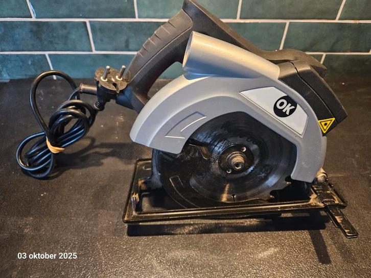 Handcirkelzaag OK CZ-1200, Doe-het-zelf en Verbouw, Gereedschap | Zaagmachines, Gebruikt, Cirkelzaag, 1200 watt of meer, 30 tot 70 mm