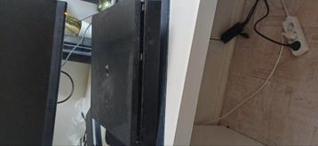 Mooie ps4 werkt als nieuw beschikbaar voor biedingen