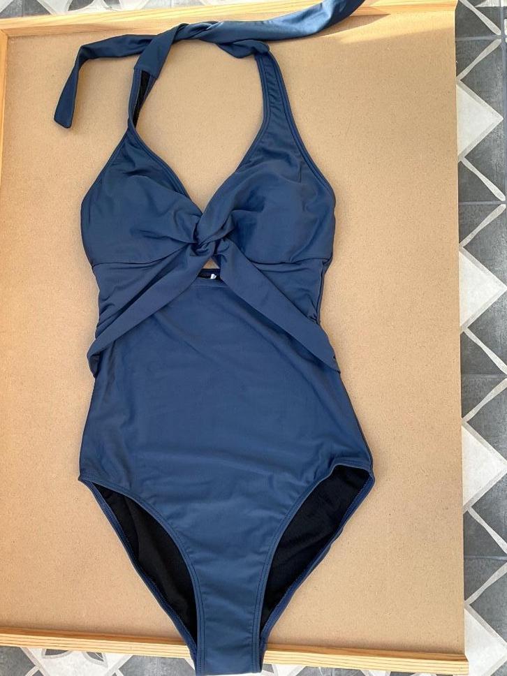 BEACHWAVE badpak met knoopdetail blauw maat 42, Kleding | Dames, Badmode en Zwemkleding, Nieuw, Badpak, Blauw, Ophalen of Verzenden